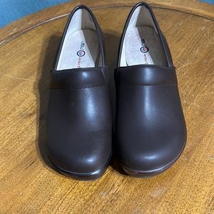 JBU Jambu Cordoba Shoes Brown Leather Memory Foam Comfort Clogs Women’s Size 7